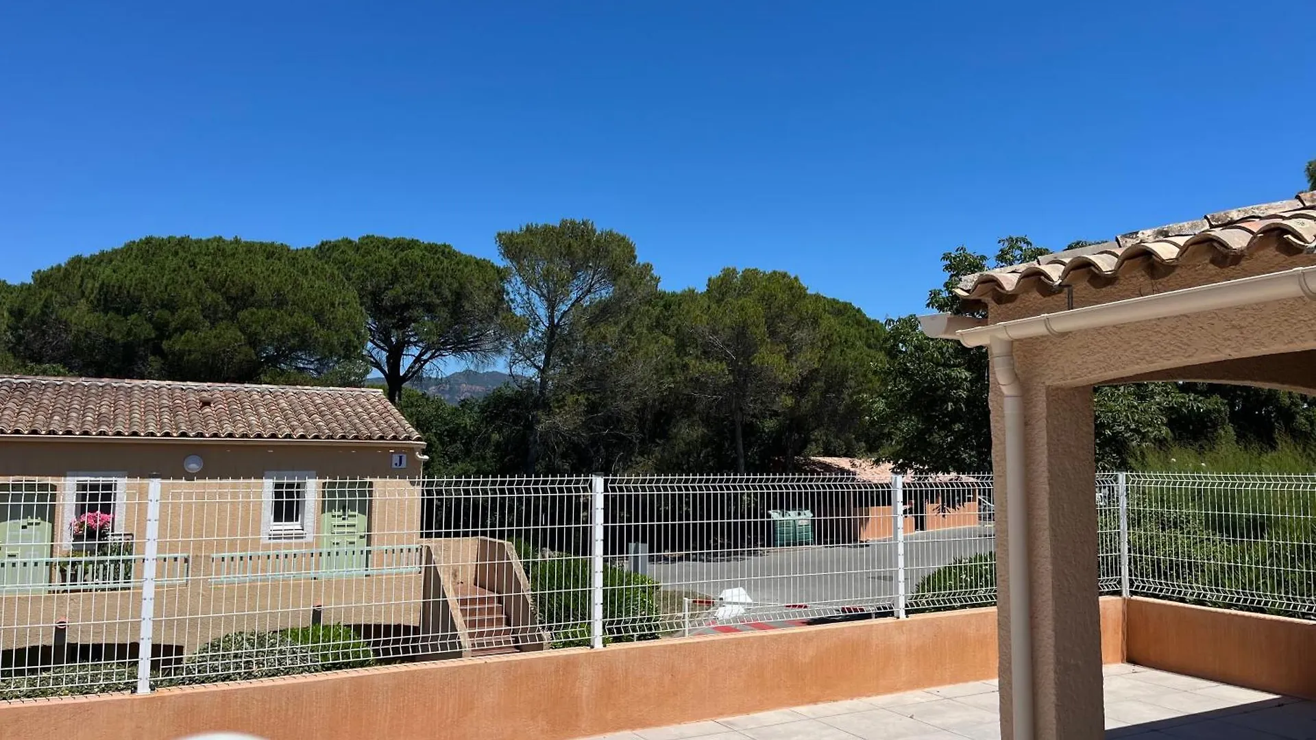 Le Papillon Maitiss Apartment Saint-Raphael  0*, Saint-Raphael (Var) France